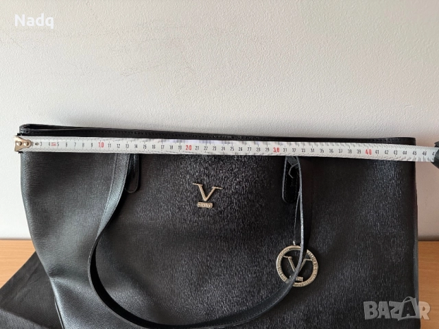 Оригинална дамска чанта Versace – естествена кожа, Made in Italy, снимка 4 - Чанти - 51989961
