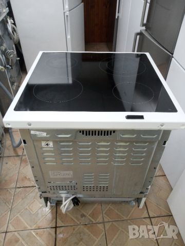Като нова свободно стояща печка с керамичен плот VOSS Electrolux 60 см широка 2 години гаранция!, снимка 2 - Печки, фурни - 45961571