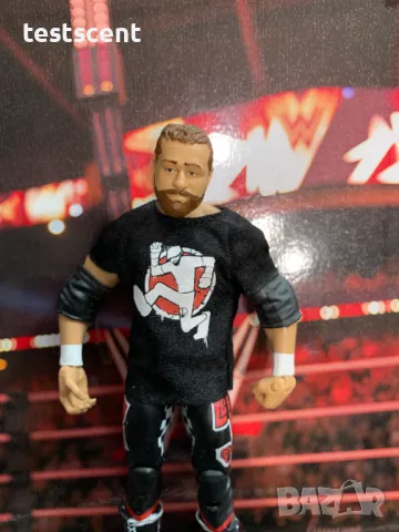 Екшън фигура WWE Sami Zayn Elite Сами Зейн Bloodline Mattel играчка figure + removable t-shirt, снимка 3 - Колекции - 49511578