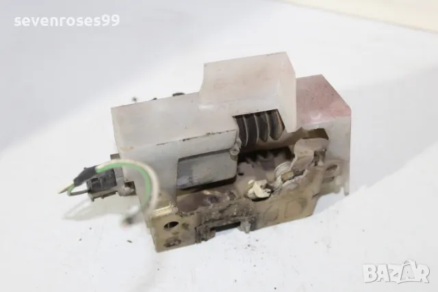 Брава врата предна дясна Рено Меган Сценик 1998 1.6i Renault Megane Scenic, снимка 3 - Части - 49833294