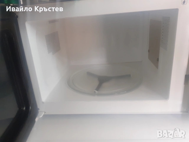 Продавам микровълнова фурна 