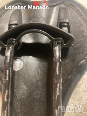 Selle italiq red carbon, снимка 5 - Аксесоари за велосипеди - 52616963