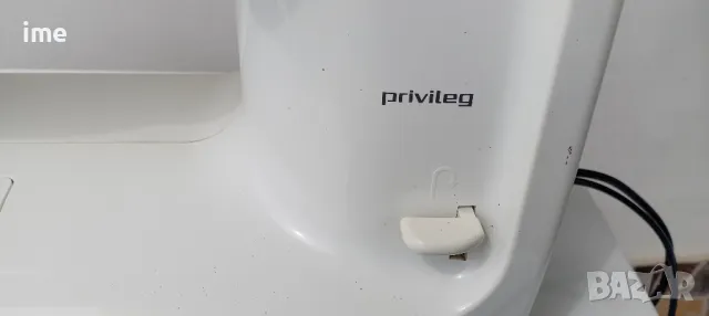 Шевна машина НОМЕР 01. Privileg Quelle. Ревизирана. Работеща с мостра на някой видове на шиене., снимка 12 - Шевни машини - 49864883