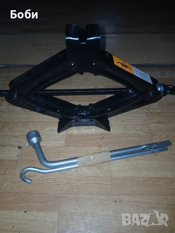 Оем крик Мазда СХ30 нов комплект, снимка 4 - Аксесоари и консумативи - 52647300