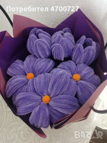 Цветя изработени от меки телени пръчици