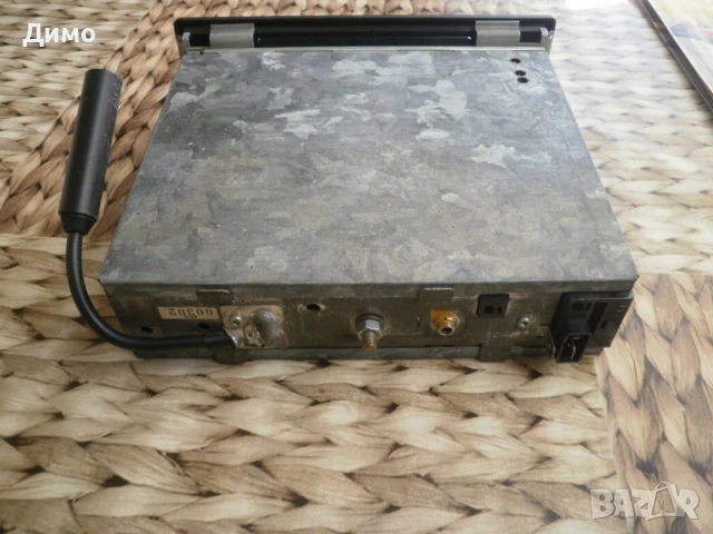 авто касетофон Grundig - оригинал от Mercedes 450 SEL, снимка 3 - Радиокасетофони, транзистори - 51989252