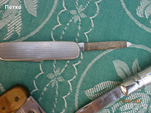 Стари сгъваеми  ножове, снимка 3 - Антикварни и старинни предмети - 51168439