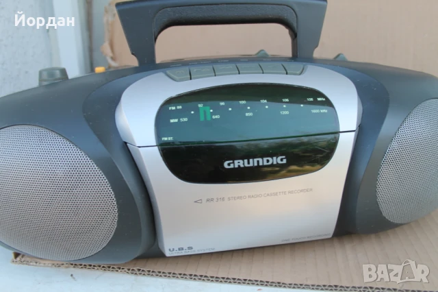 Радио касетофон ''Grundig'' , снимка 3 - Радиокасетофони, транзистори - 50918030