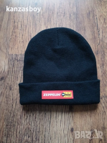 caterpillar cap - страхотна зимна шапка КАТО НОВА, снимка 5 - Шапки - 53418406