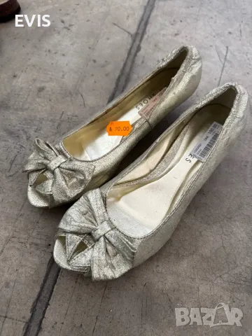 Златисти обувки, снимка 1