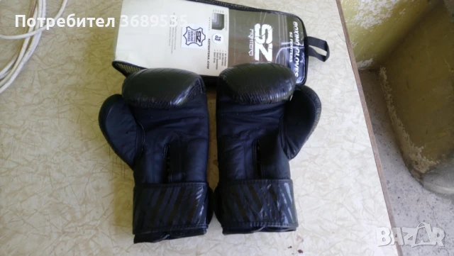 Боксови ръкавици 16 oz, снимка 2 - Спортна екипировка - 50983382