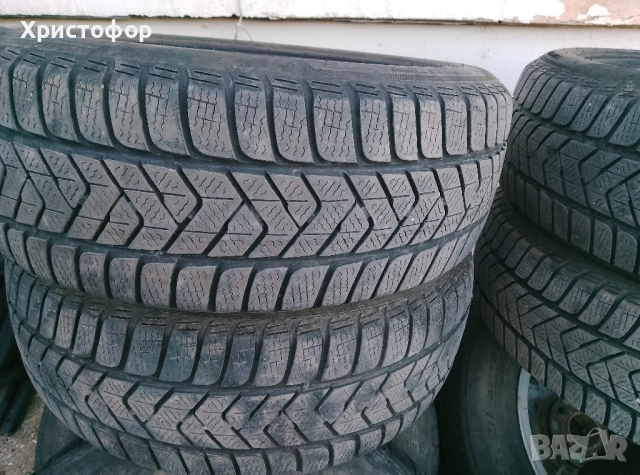 4бр. Пирели зимни 215х55х18 дот33-20г., снимка 2 - Гуми и джанти - 52157853