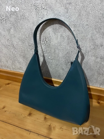 Дамска чанта By Far