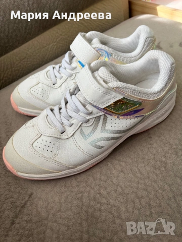 Дамски бели маратонки, снимка 2 - Маратонки - 53909279