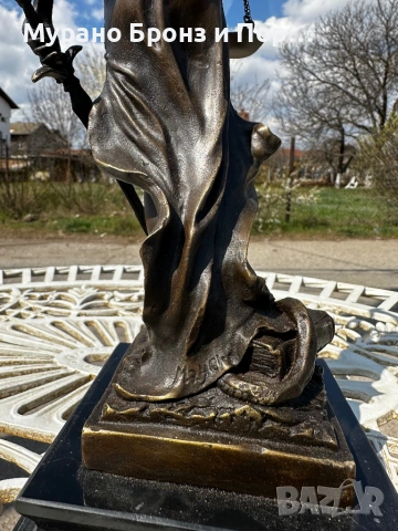 БРОНЗОВА СТАТУЕТКА ТЕМИДА – Автор: MAYER (3 кг / 36 см), снимка 3 - Антикварни и старинни предмети - 53983166