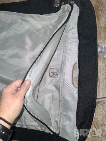 органайзер за багаж Diane von Furstenberg Black Suitcase Luggage Organizer Wardrobe Garment Rack Bag, снимка 15 - Куфари - 52503708