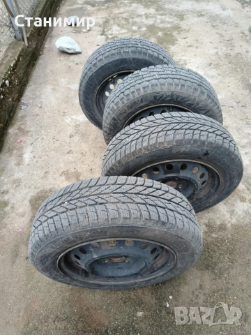 Железни джанти със зимни гуми 175х65/R14, снимка 4 - Гуми и джанти - 52092977