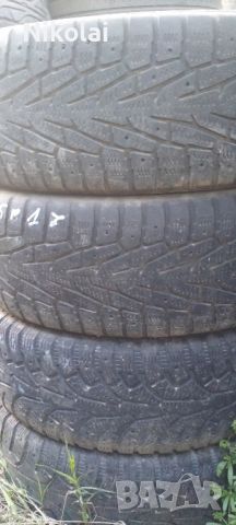 4бр зимни гуми 235/65R17 Nokian, снимка 1 - Гуми и джанти - 39433439