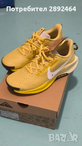 Маратонки унисекс Nike ReactX Pegasus Trail 5 в цвят Saturn Gold / White / Lightening