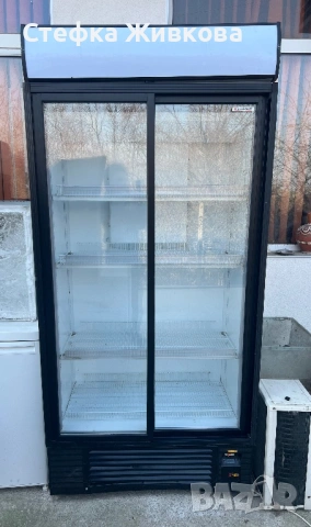 Двойна витрина