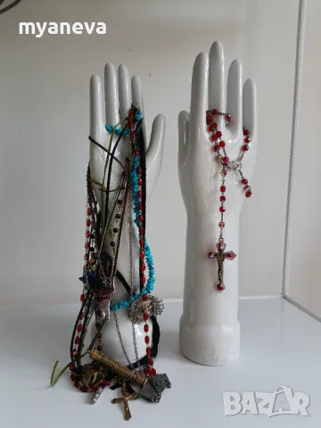 Порцеланови ръце, подходящи за позициониране на бижута или декорация. , снимка 5 - Бижутерийни комплекти - 49766445