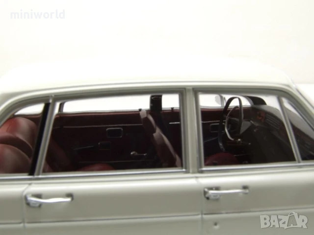 Volvo 164 1970 - мащаб 1:18 на Triple9 моделът е нов в кутия, снимка 5 - Колекции - 51025168