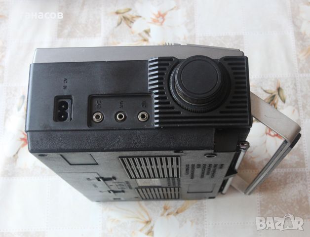 Стар радиокасетофон Toshiba RT-4950 за части, снимка 7 - Радиокасетофони, транзистори - 45912601