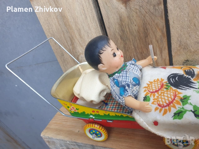 стара метална играчка /кукла в метална детска количка / , снимка 7 - Колекции - 53872323