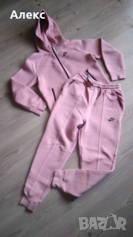 Nike Tech Fleece детски екип, снимка 7 - Детски анцузи и суичери - 53928833