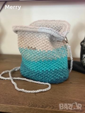 Ръчно плетена чанта от памучно макраме , снимка 5 - Чанти - 54097933