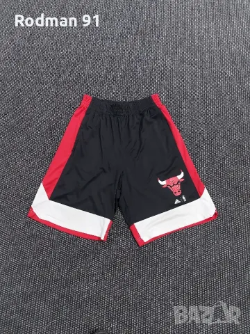 Adidas Chicago Bulls M размер шорти , снимка 1 - Спортни дрехи, екипи - 47332821