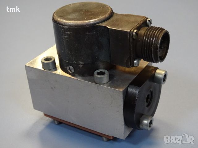 Хидравличен пропорционален клапан TOS Rakovnik SVG-10/M3-06-0 servo valve, снимка 4 - Резервни части за машини - 45338255