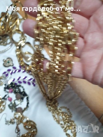 Лот бижута винтидж.Лондон, снимка 11 - Бижутерийни комплекти - 53737364