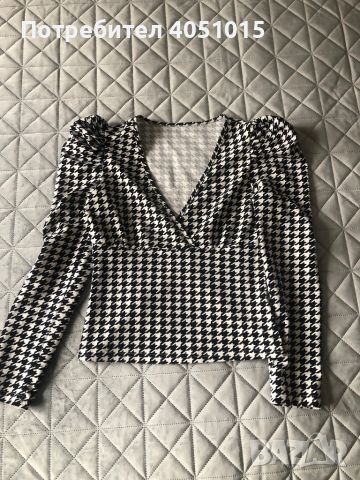 Блуза , снимка 1 - Блузи с дълъг ръкав и пуловери - 45912394