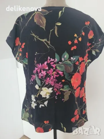 ESCADA Original Size L 100% Коприна Страхотен топ, снимка 3 - Потници - 47188438