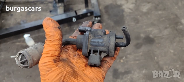 Вакуум клапан турбо A 000 545 04 27 Mercedes C220 W203 - 50лв, снимка 2 - Части - 50821828