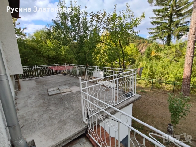 Продавам обзаведена двуетажна къща в с. Владо Тричков, снимка 8 - Къщи - 52330117