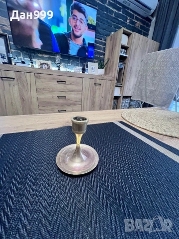 Винтидж свещник от масивен месинг, снимка 3 - Антикварни и старинни предмети - 53197771