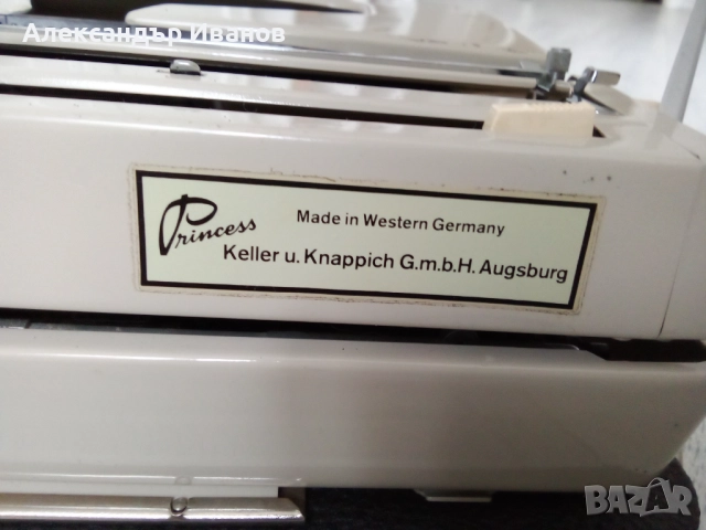 Германска пишеща машина Princess  500 (Keller und Knappich) 1975 г., снимка 7 - Антикварни и старинни предмети - 51941680