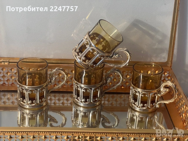 4 броя антични чаши