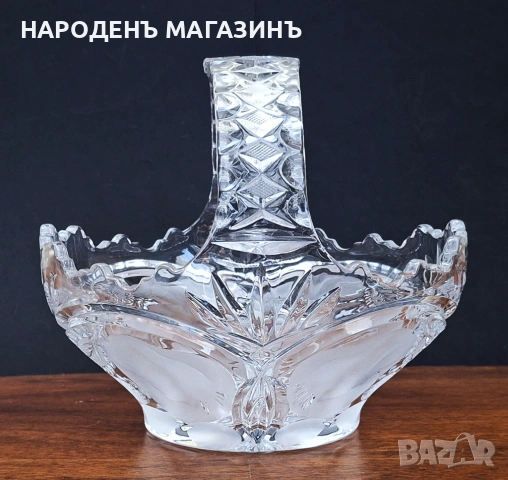 T.G. Hawkes & Co. New York Голяма кристална фруктиера кошница с дръжка за плодове бонбониера кристал