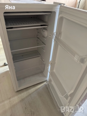 Хладилник Arielle, малък свободностоящ с една врата, снимка 2 - Хладилници - 52640946