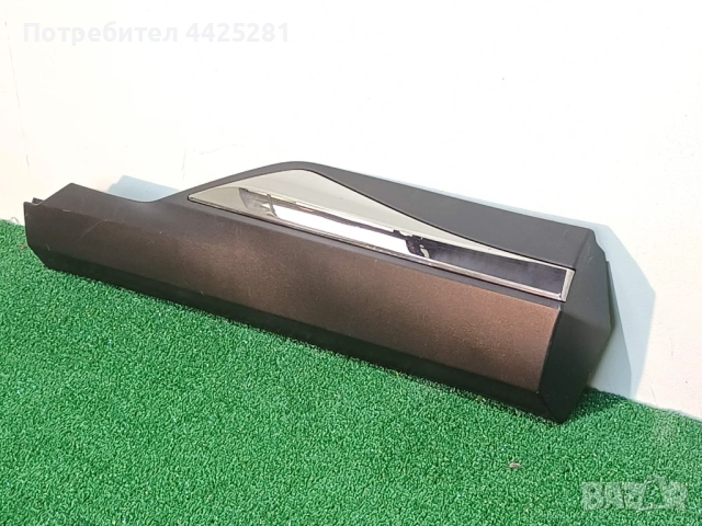 лайсна задна дясна врата Nissan X-trail 2021-2025 г. #1022V. 828706RA0B, снимка 2 - Части - 51641457