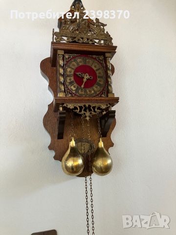 Старинен часовник Атлас, снимка 1 - Стенни часовници - 46439684