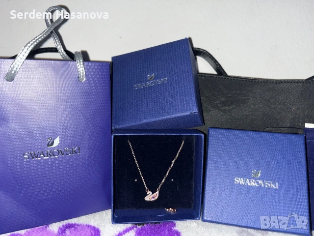 Swarovski swan колие
