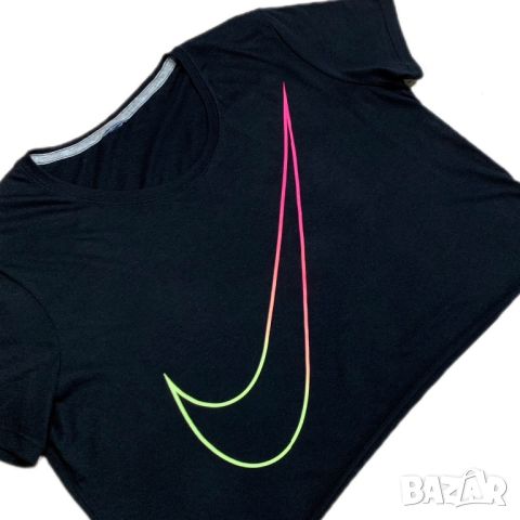 Оригинална дамска тениска Nike Swoosh Crop Top | XL , снимка 2 - Тениски - 46675500