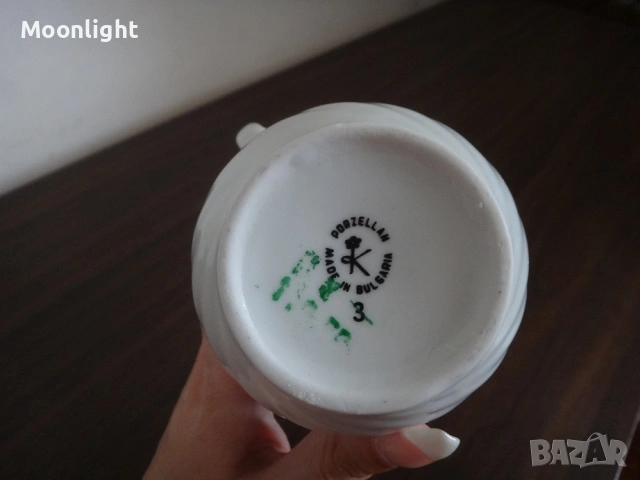 Български порцеланов чайник и латиера, снимка 16 - Сервизи - 53221522