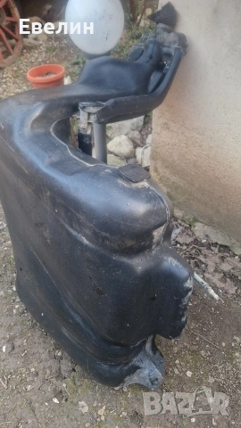 резервоар от Ауди А4 B5 1997г 90кс дизел,комби, снимка 5 - Части - 53737697