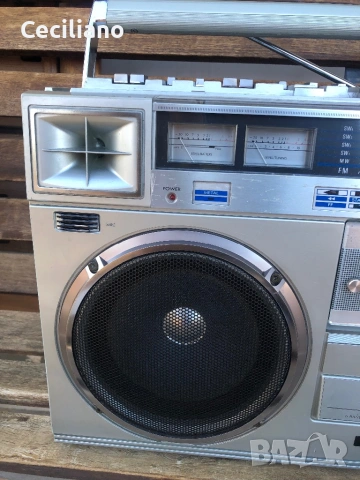 Радиокасетофон VC RC M-70, снимка 2 - Радиокасетофони, транзистори - 53662759