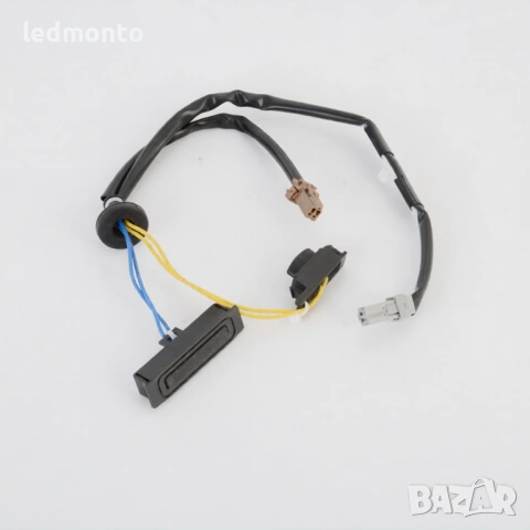 Бутон за багажник Nissan Tiida, Versa, Latio C11 (2005-2010), снимка 2 - Части - 53918374